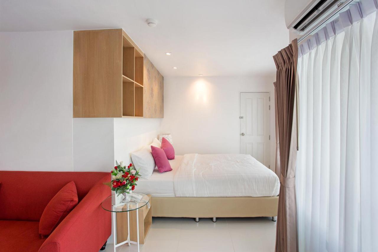 C-House & Residence Hotel Amata City Pluak Daeng Esterno foto
